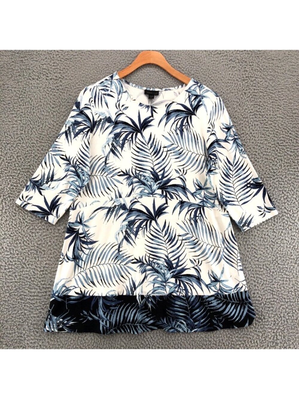 J Jill Top Womens Medium Petite Blue Fern Floral Wearever 3/4 Sleeves Stretch